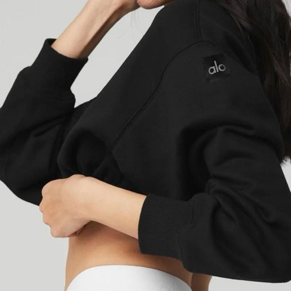 ALO Yoga Black Cropped Sweatshirt